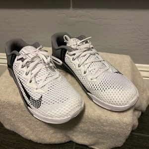 Men’s Metcon athletic shoes, size 9 worn once!!!